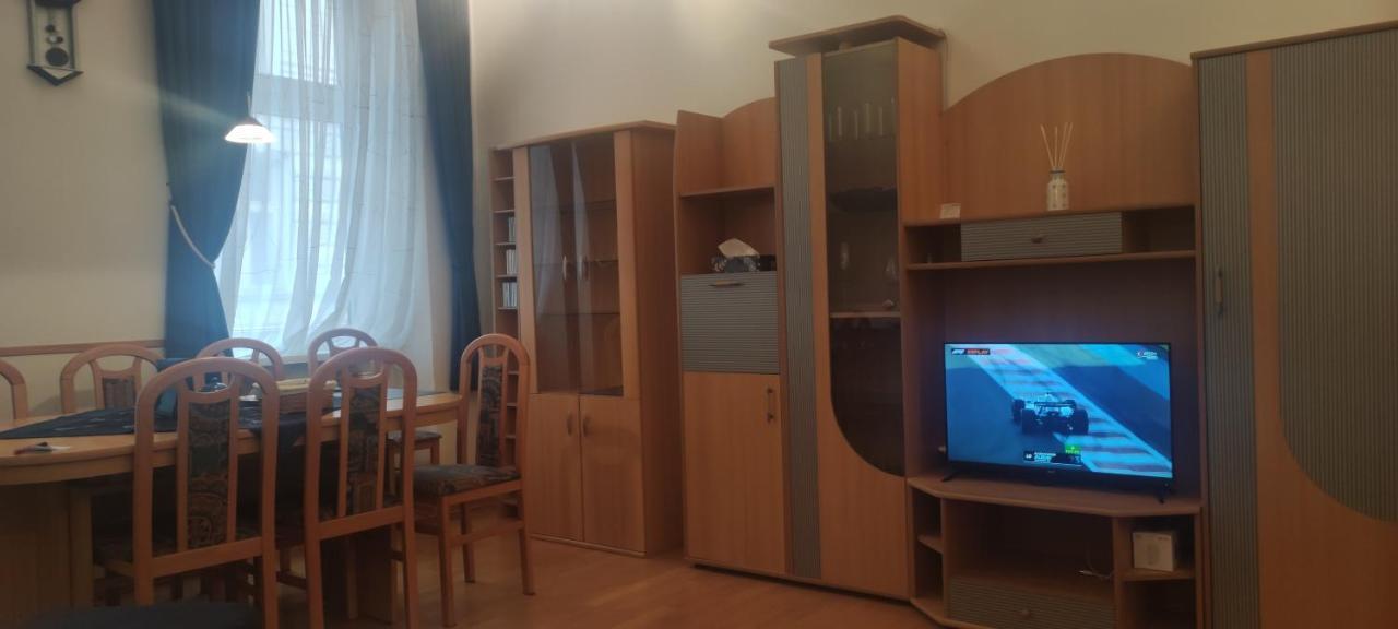 2-Room Appartment Near Westbahnhof 비엔나 외부 사진